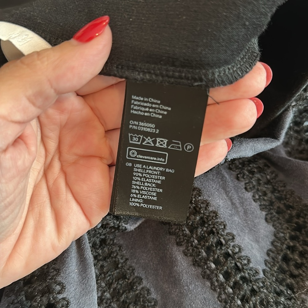H&M Navy Geometric Skirt - Picture 4 of 4